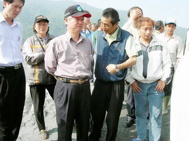 水里鄉社子堤防南湖段恐成潰堤官方會勘(圖)