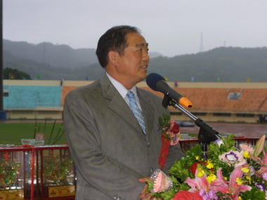 基隆市國中小聯合運動會雨中登場(圖)
