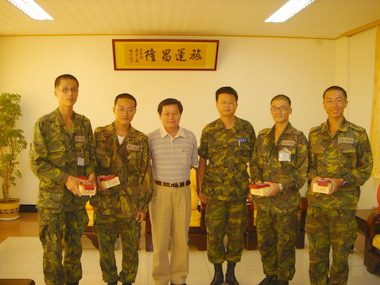 永康市長訪視官田營區(圖)