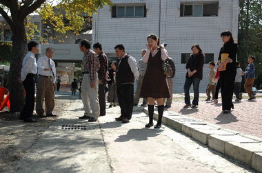 視察三民國小彩虹館周邊工程現況(圖)