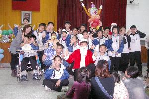 宜昌國小舉辦「96年度耶誕送暖活動」(圖)