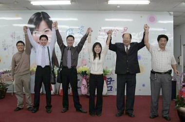 江玲君推出每週二場新鳳玲廣場音樂晚會(圖)