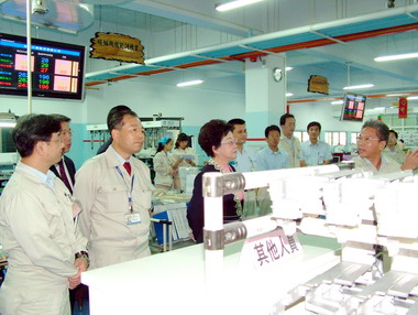 副總統呂秀蓮參訪加工區廠商(圖)