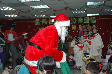 12/20家扶小朋友的夢高雄金典愛心團隊送達(圖)