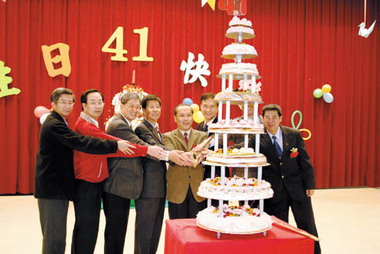 金寧中小學校慶表揚六位傑出校友(圖)