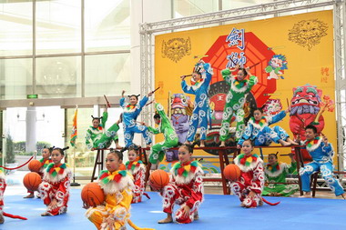 劍獅舞—劍獅的快樂  舞出劍獅文化新視野(圖)