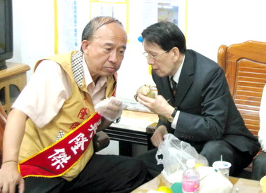 吳隆傑：M型化形態已成事實(圖)