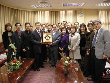 基隆市長接見國際工商經營研究社(圖)