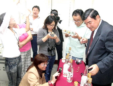 財政局：勿購買來路不明菸酒(圖)