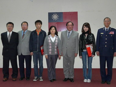 基隆市長表揚破案有功市民(圖)