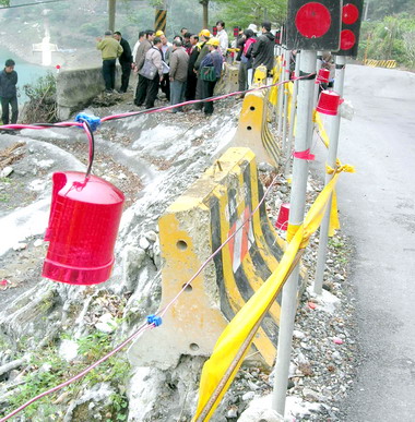 一三一線路基下塌新科立委林明溱關注(圖)