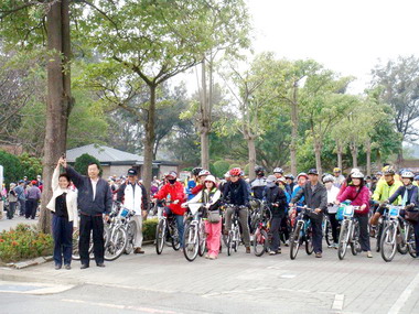 騎鐵馬看劍獅活動台南登場(圖)