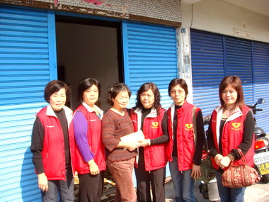 集集警察志工黃秀英協助籌募喪葬費(圖)