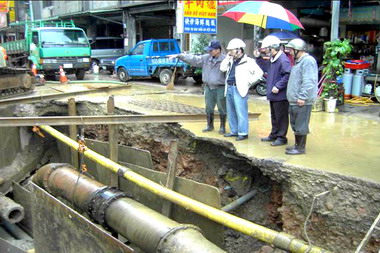 自來水爆管禍因是台電(圖)