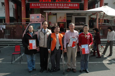 歡慶元宵 廟宇社區熱鬧滾滾(圖)