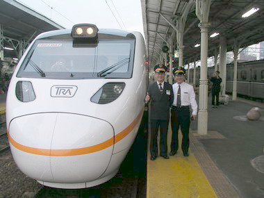 台鐵太魯閣列車列入正班車行駛(圖)