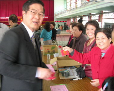 水里鄉新春團拜暨立委林明溱感恩茶(圖)