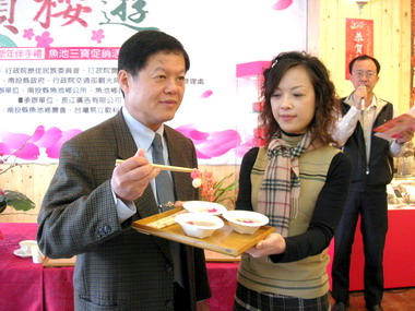 魚池櫻花祭春節假期綻放美麗(圖)