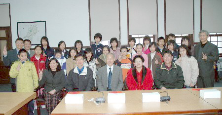 新竹市96學年度歲末送暖活動(圖)