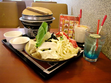 異人館餐飲連鎖 就“降”照顧您(圖)