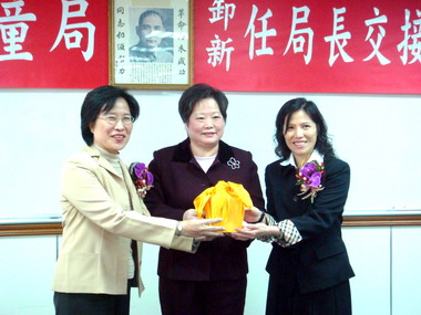 兒童局長交接典禮由簡慧娟接任局長(圖)