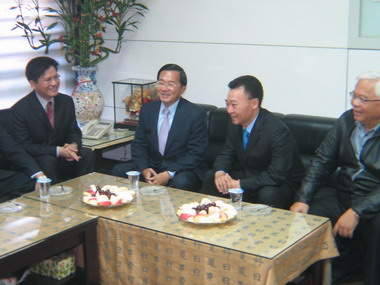 陳水扁總統拜訪台中市議長張宏年(圖)