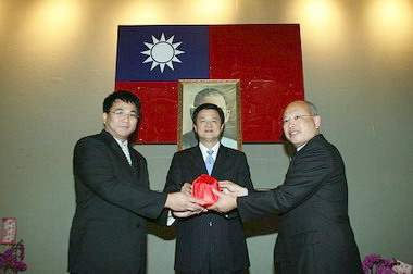 臺北縣文化局長由博士李斌接任(圖)