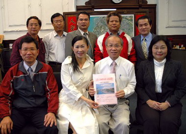 活力城市全國第一屆微笑杯運動會成功(圖)