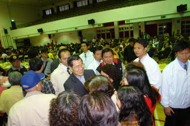 副總統當選人蕭萬長25日下午抵達雲林(圖)