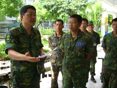 後備907動員庫實施械彈清點工作(圖)