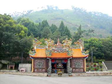 登麒麟山祈福 作環保(圖)