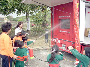 竹南辦理小小消防體驗營活動(圖)