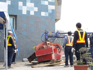 黃金海岸海堤景觀平臺違規攤架已全部拆除(圖)