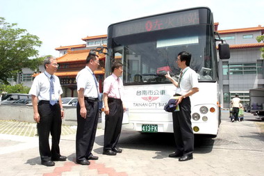 台南舉辦公車優惠搭乘方案宣導(圖)