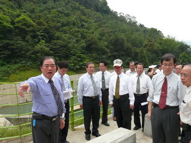 視察七堵 盼成全國示範掩埋場(圖)