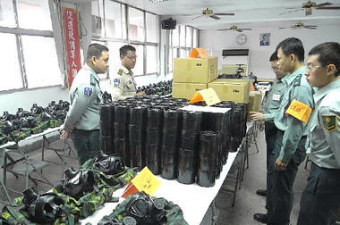 中部地區後備指揮部進行年度裝備檢查(圖)