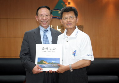 矽谷華裔企業家連炎有意於高科設廠生產醫療器材(圖)