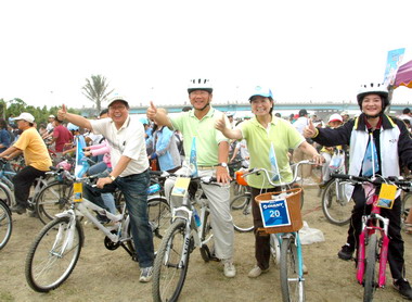 響應地球日嘉義舉辦騎航朴子溪遊記活動(圖)