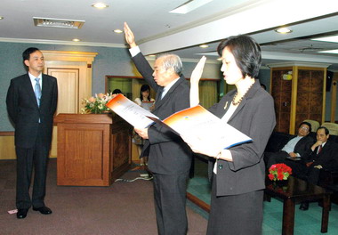 桃園縣府舉行佈達及宣誓典禮(圖)