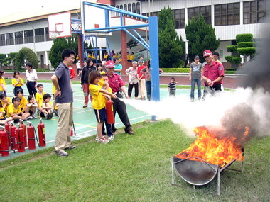 頭屋明德國小舉辦消防體驗活動(圖)