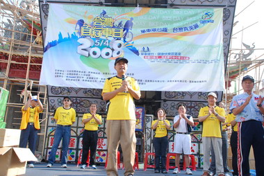 新園河堤好風光單車逍遙遊(圖)