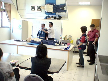 消防隊辦理CPR救護教學(圖)