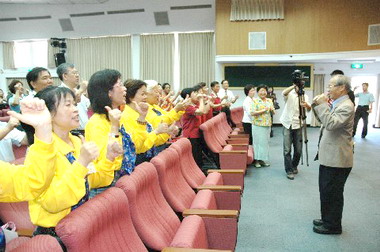 竹市舉行社區老人照顧關懷志工表揚大會(圖)