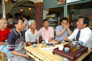 柑仔店老店變裝，重現江湖！(圖)