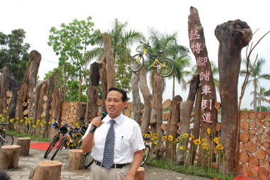 陽光、 活力----熱博新魅力(圖)