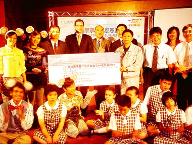 台灣康寧邀學校共享「老鼠娶親」音樂劇(圖)