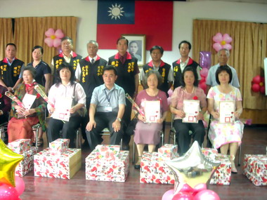 信義鄉公所舉辦模範母親表揚大會(圖)