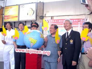 基隆市長張通榮響應連署發起保護地球(圖)