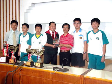 苗縣體育佳績頻傳 縣長表揚田徑小將(圖)