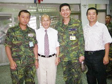 新竹市長林政則探望役男(圖)